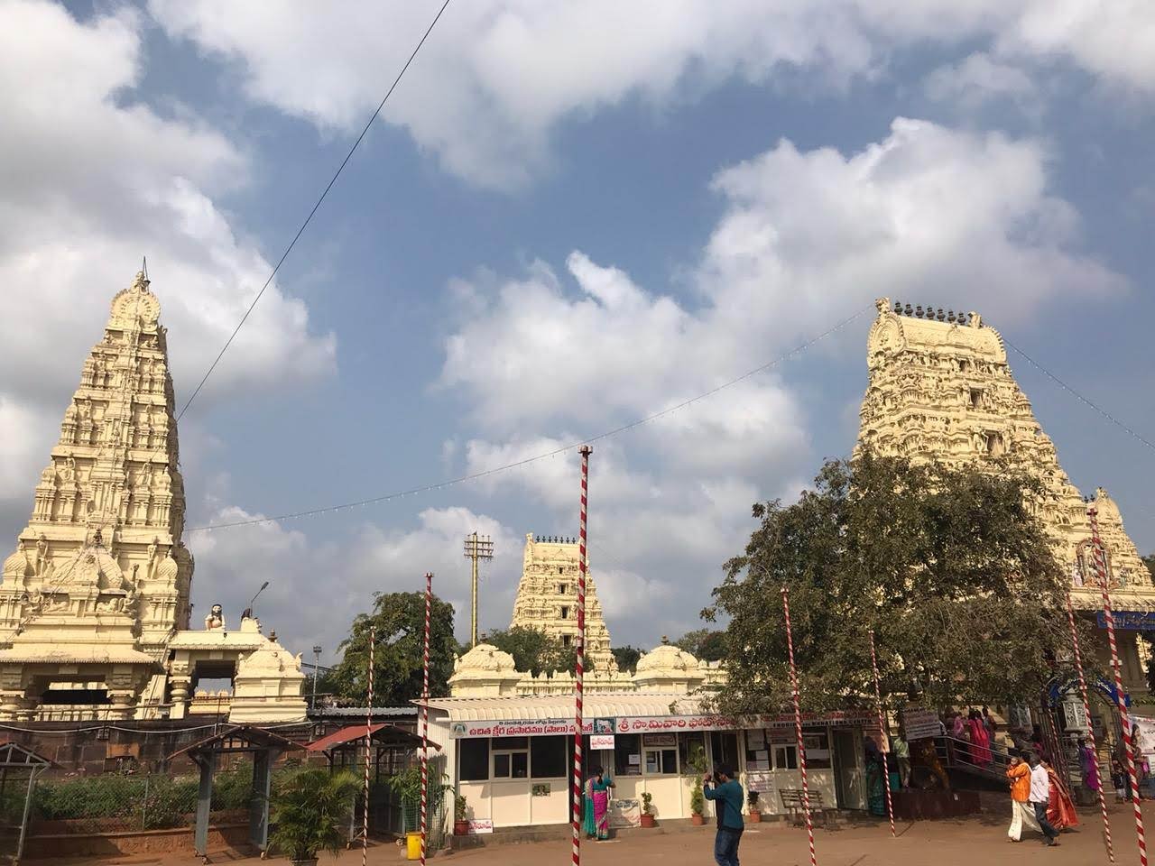 Explore Famous Hindu Temples in India – By State, Deity, City & Festivals