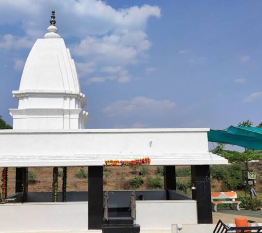 Shree Chakradhar Swami Datta Mandir , Pethbhudhawar, Katol, Maharashtra 441302